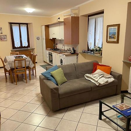 Casa Vacanze Da Carla Abbadia Lariana Extérieur photo